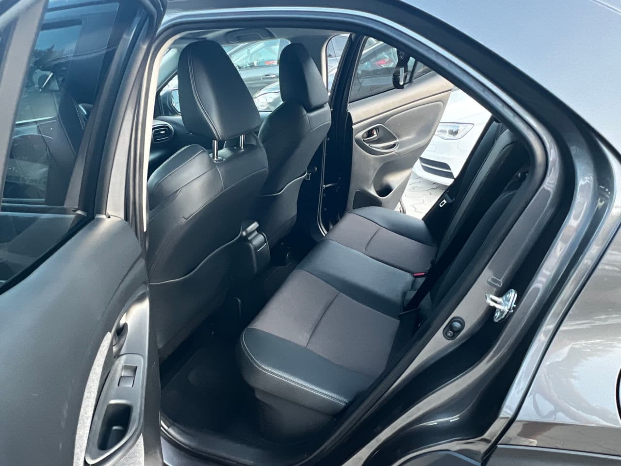 Toyota Yaris Cross 2022 — Миниатюра 6