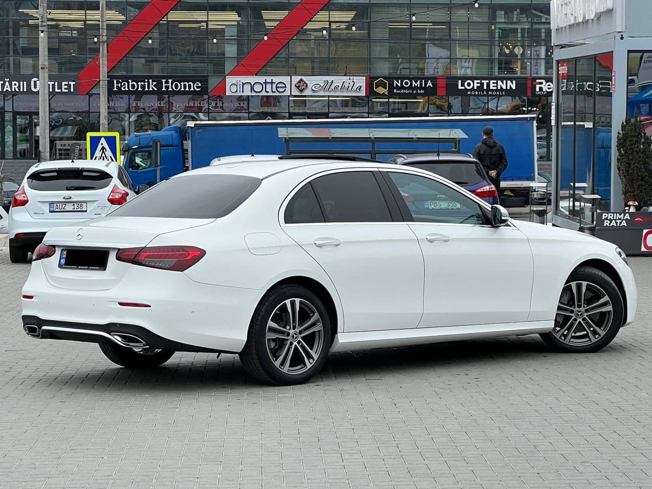 Mercedes E 350 2021 — Миниатюра 3
