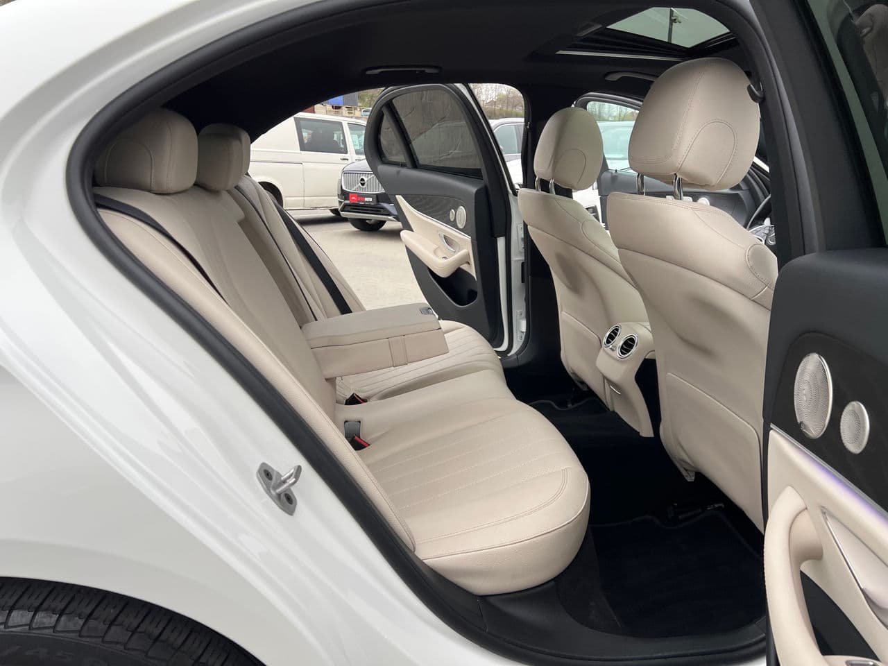 Mercedes E 350 2021 — Миниатюра 15