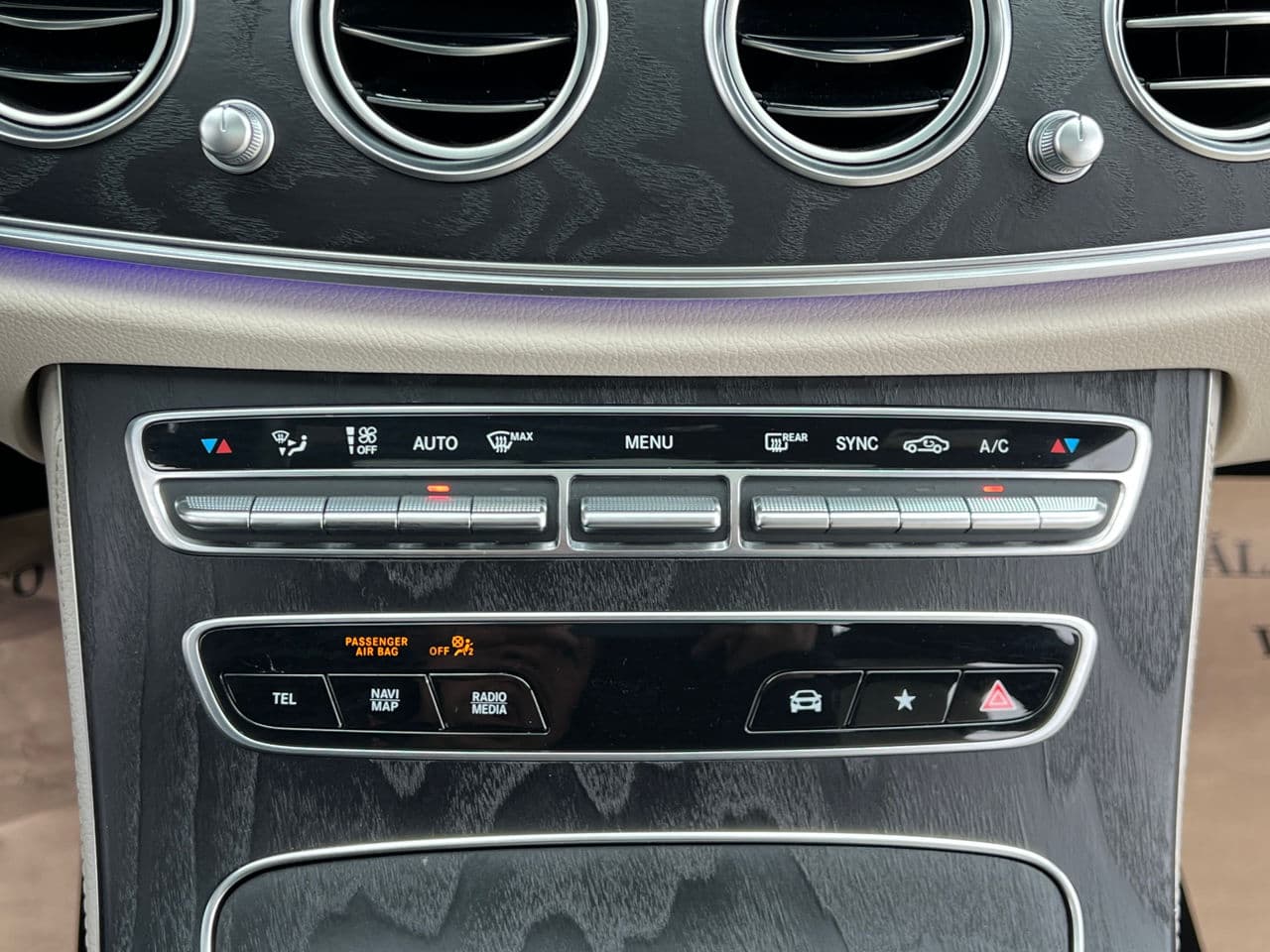Mercedes E 350 2021 — Миниатюра 11