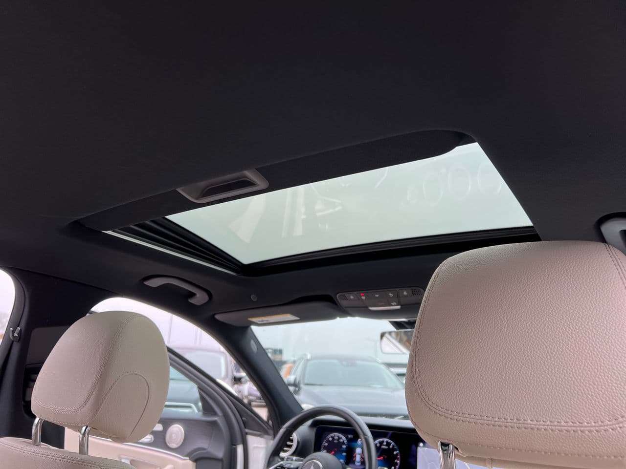 Mercedes E 350 2021 — Миниатюра 14