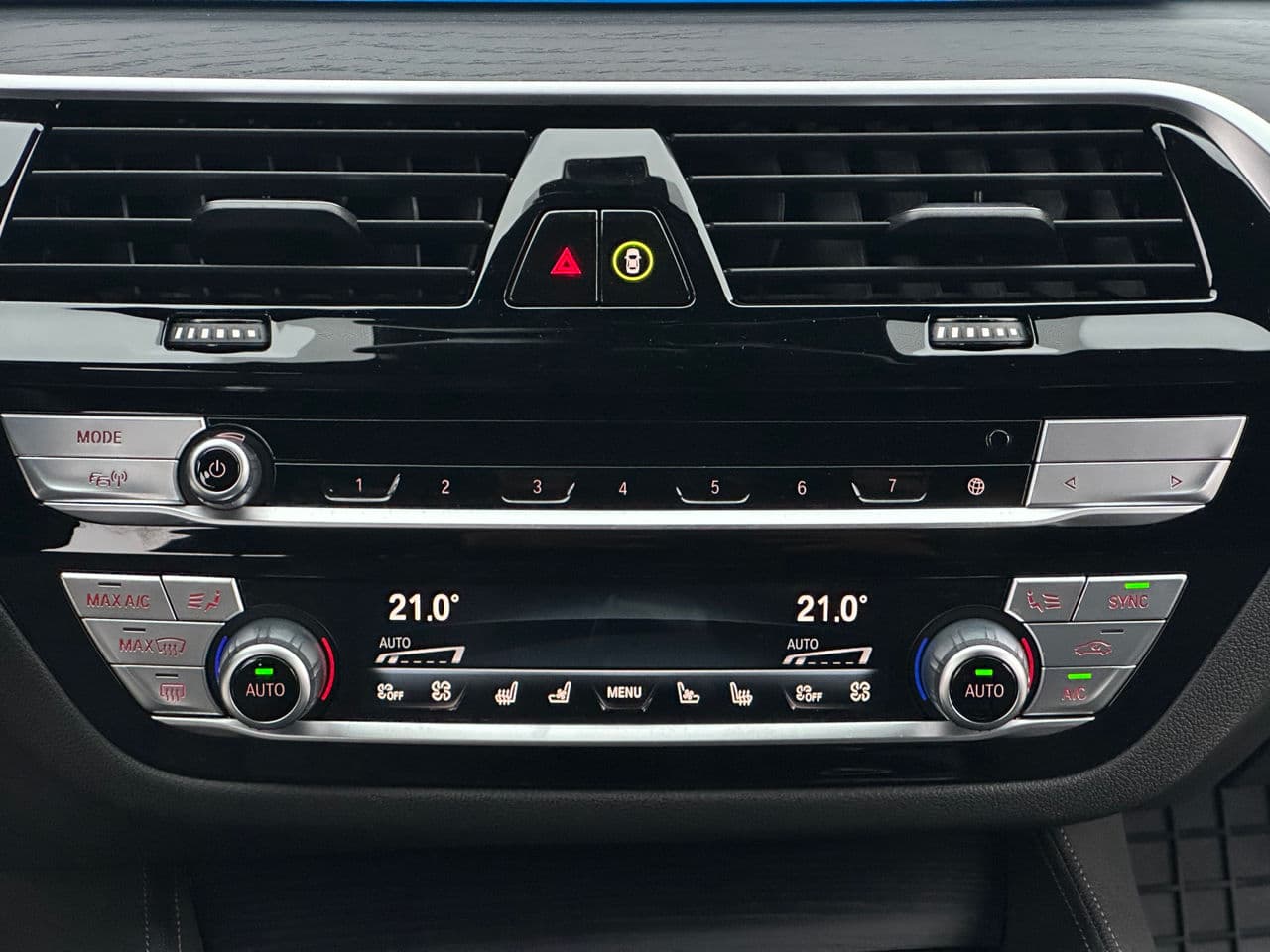 BMW 545e 2020 — Миниатюра 11