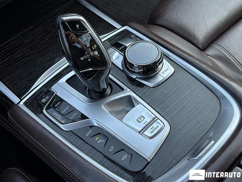 BMW 740e 2016 — Миниатюра 11