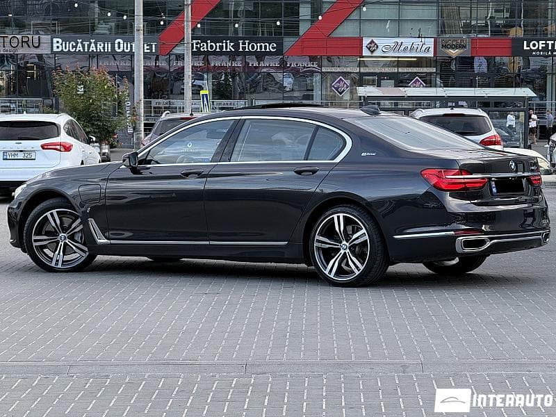 BMW 740e 2016 — Миниатюра 4