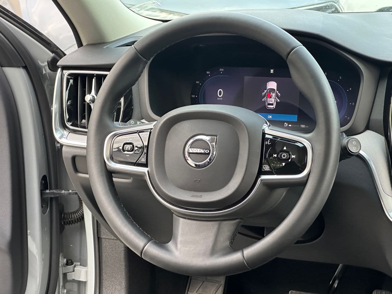 Volvo V 60 Cross Country 2024 — Миниатюра 7