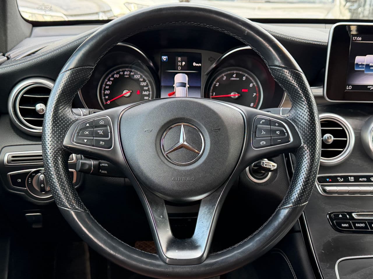 Mercedes GLC 300 2019 — Миниатюра 12