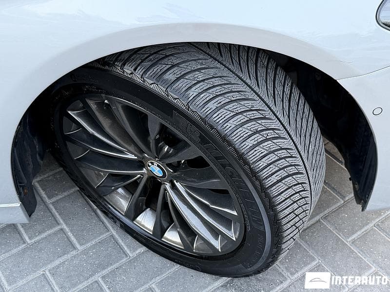 BMW 530e 2018 — Миниатюра 5