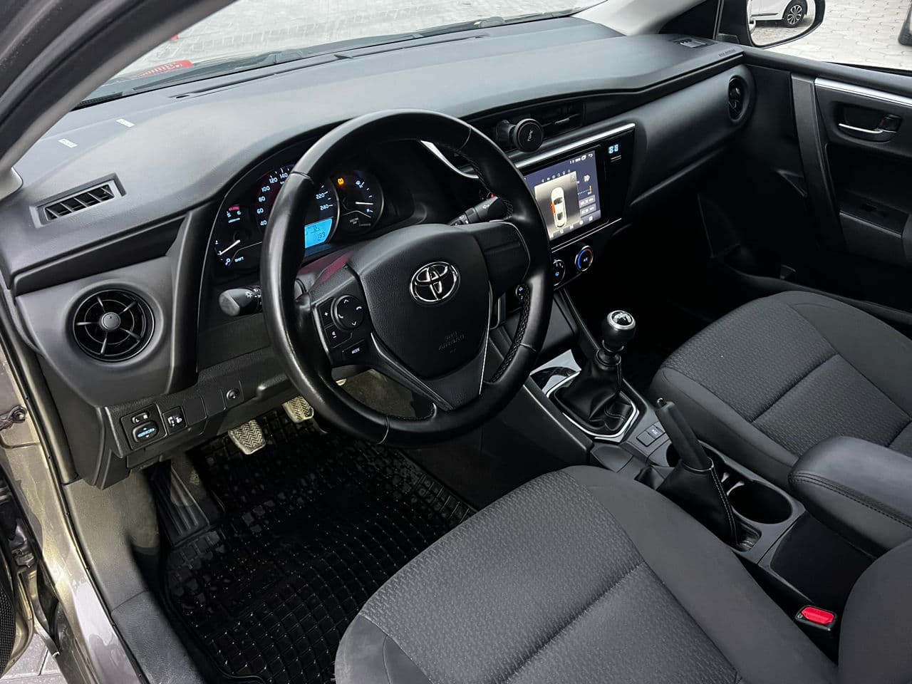 Toyota Corolla 2017 — Миниатюра 6