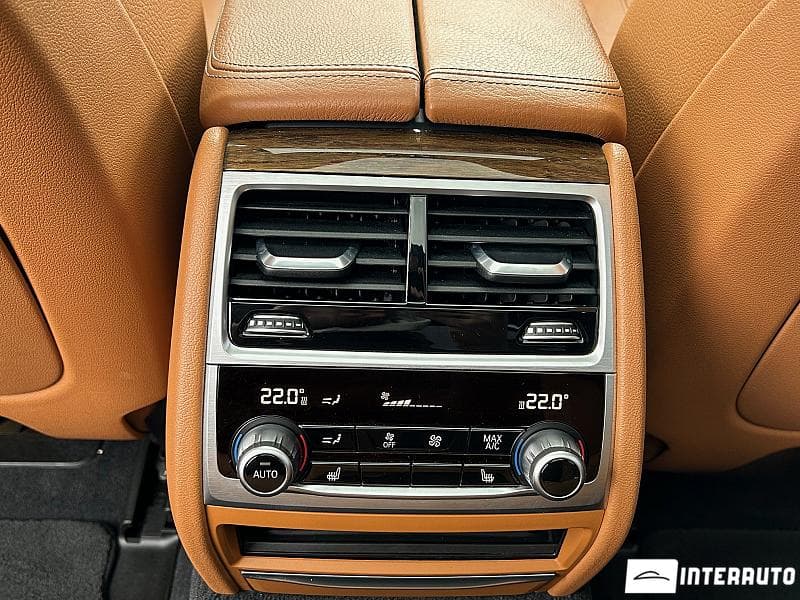 BMW 740e 2016 — Миниатюра 18