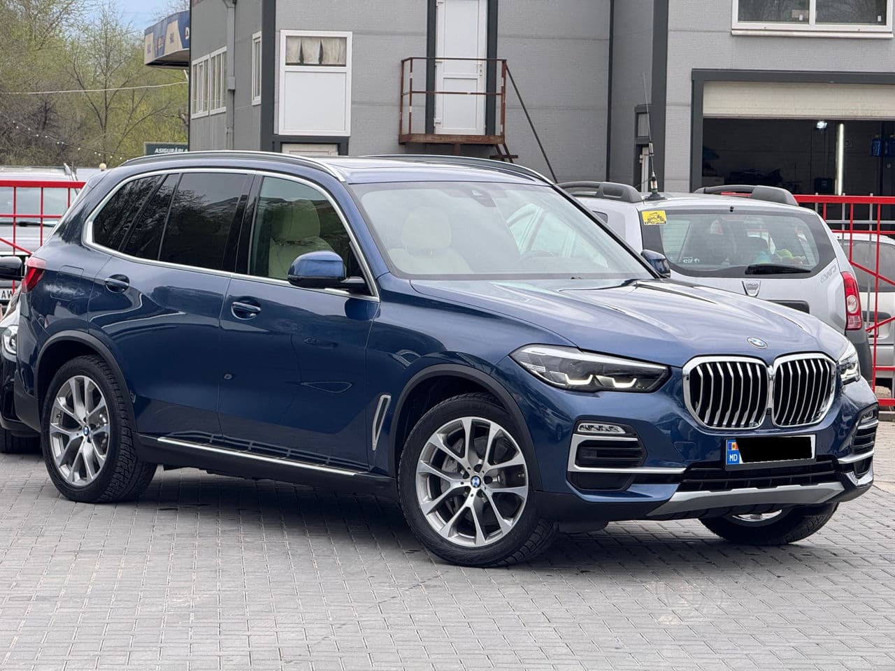 2021 BMW X5 4.5e — Miniatură 2