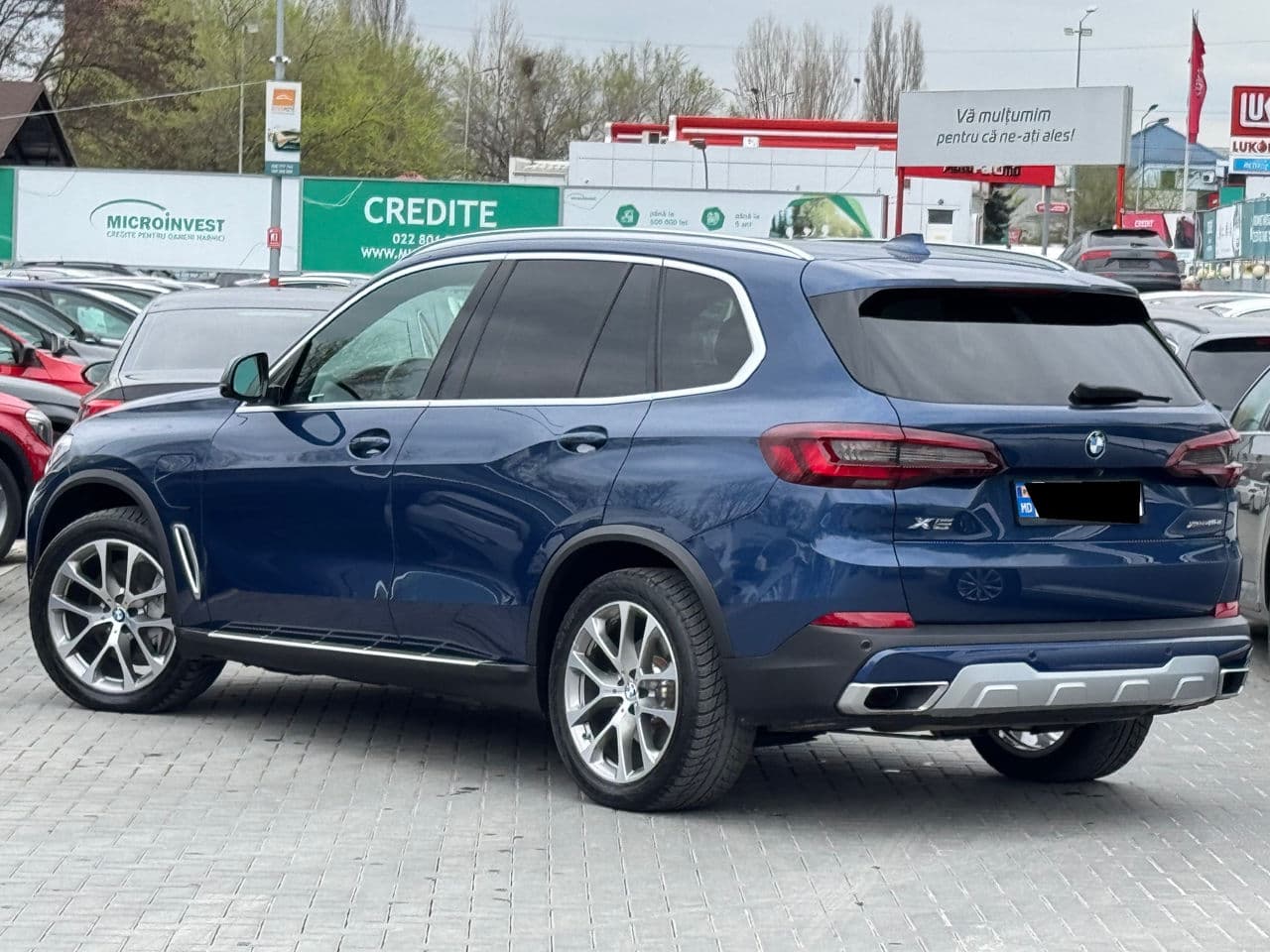 2021 BMW X5 4.5e — Miniatură 4