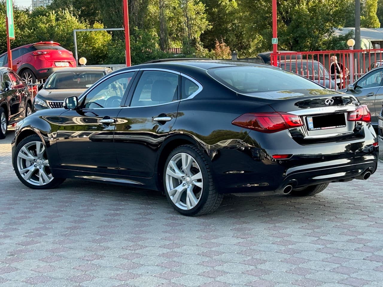 Infiniti Q70 2018 — Миниатюра 2
