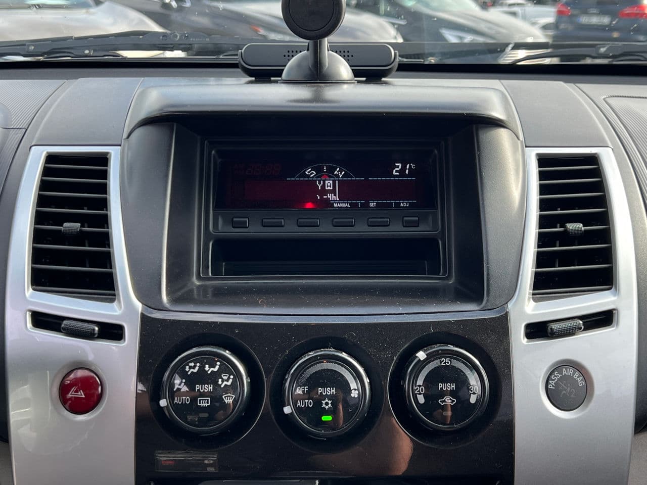 Mitsubishi Pajero Sport 2011 — Миниатюра 9