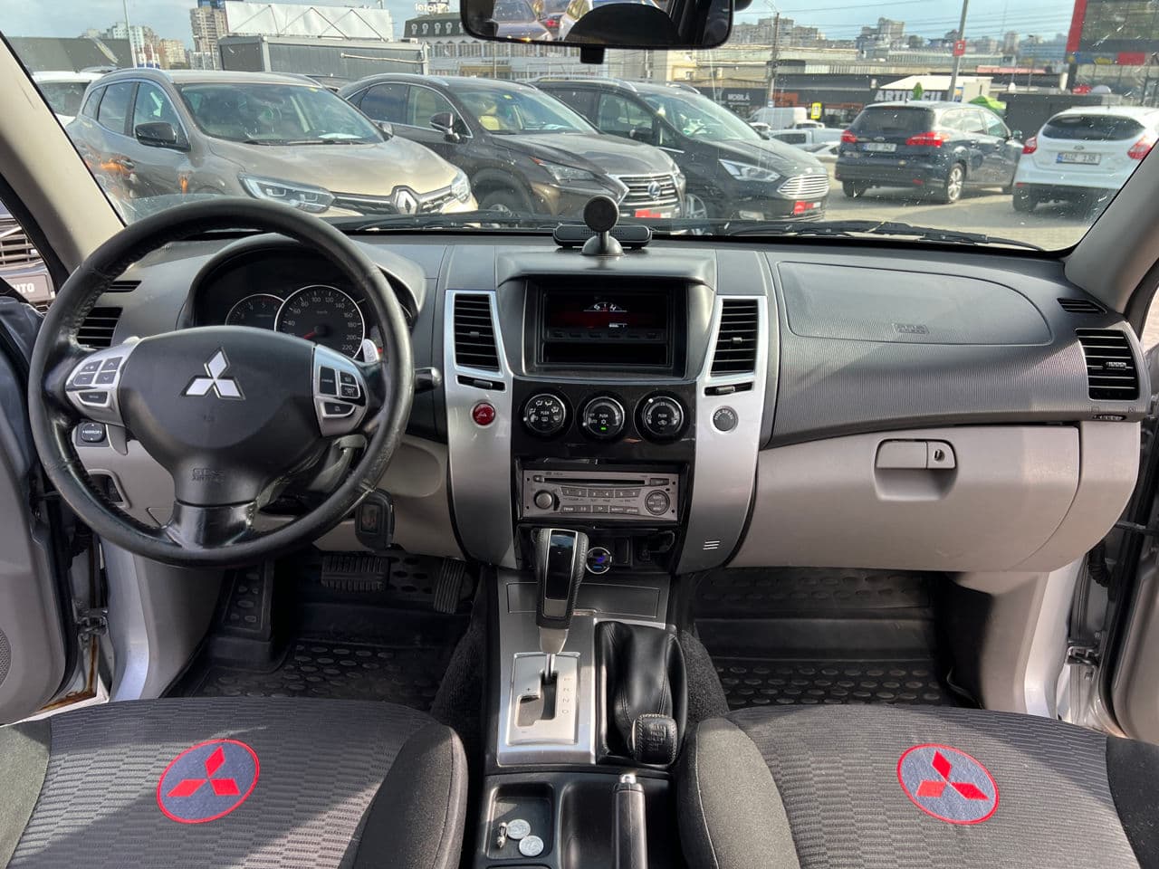 Mitsubishi Pajero Sport 2011 — Миниатюра 6