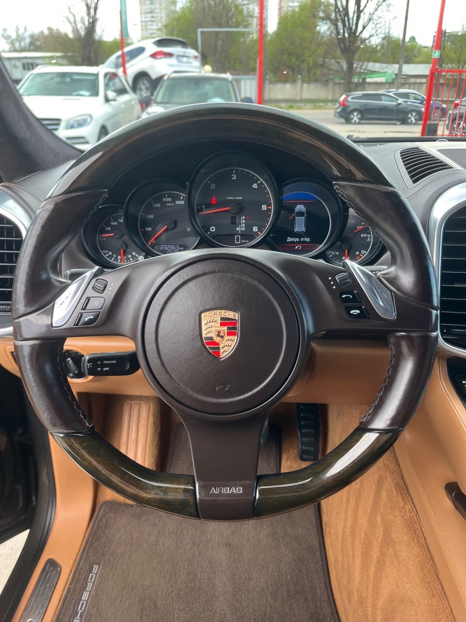 Porsche Cayenne 2012 — Миниатюра 10