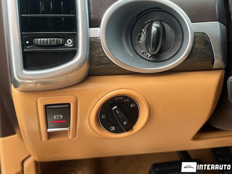 Porsche Cayenne 2012 — Миниатюра 9