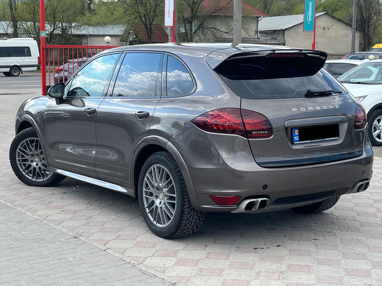 Porsche Cayenne 2012 — Миниатюра 2