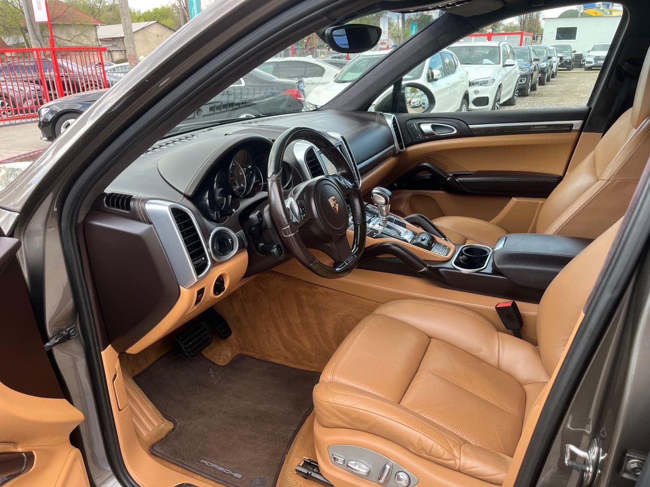Porsche Cayenne 2012 — Миниатюра 6