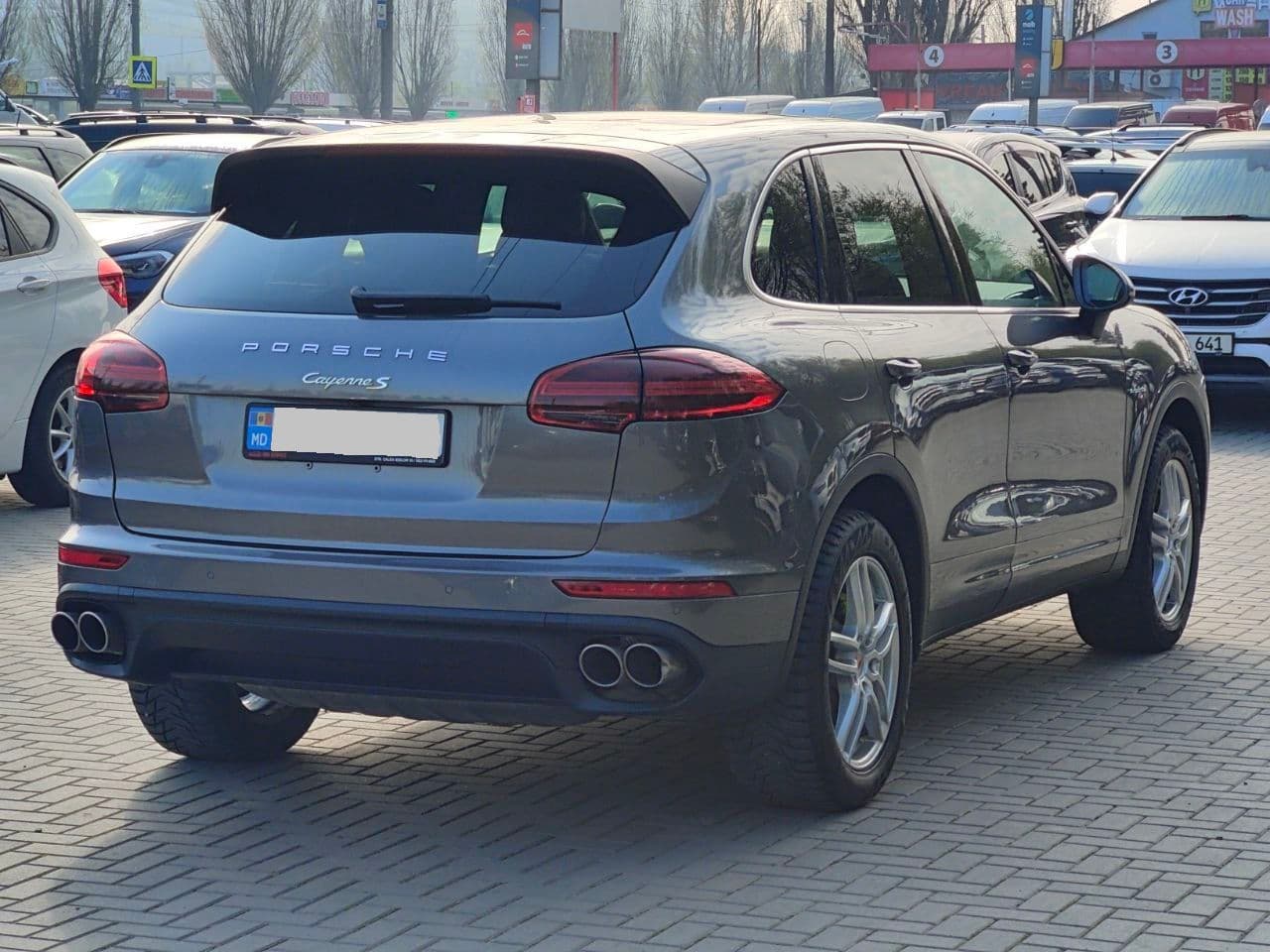 Porsche Cayenne S Hybrid 2016 — Миниатюра 2