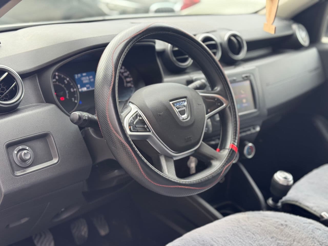 Dacia Duster 2021 — Миниатюра 8