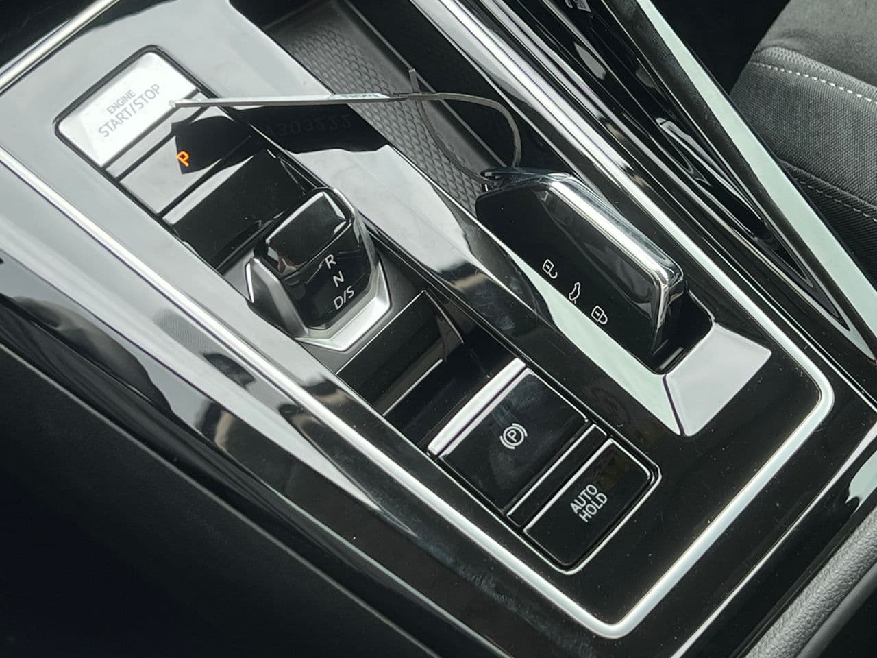 Volkswagen Golf eHybrid 2024 — Миниатюра 19