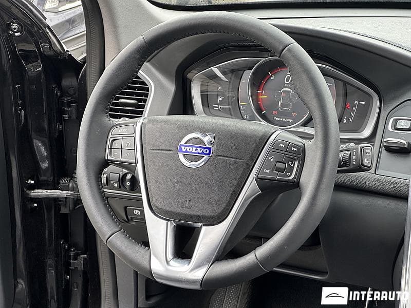 Volvo XC 60 2017 — Миниатюра 7