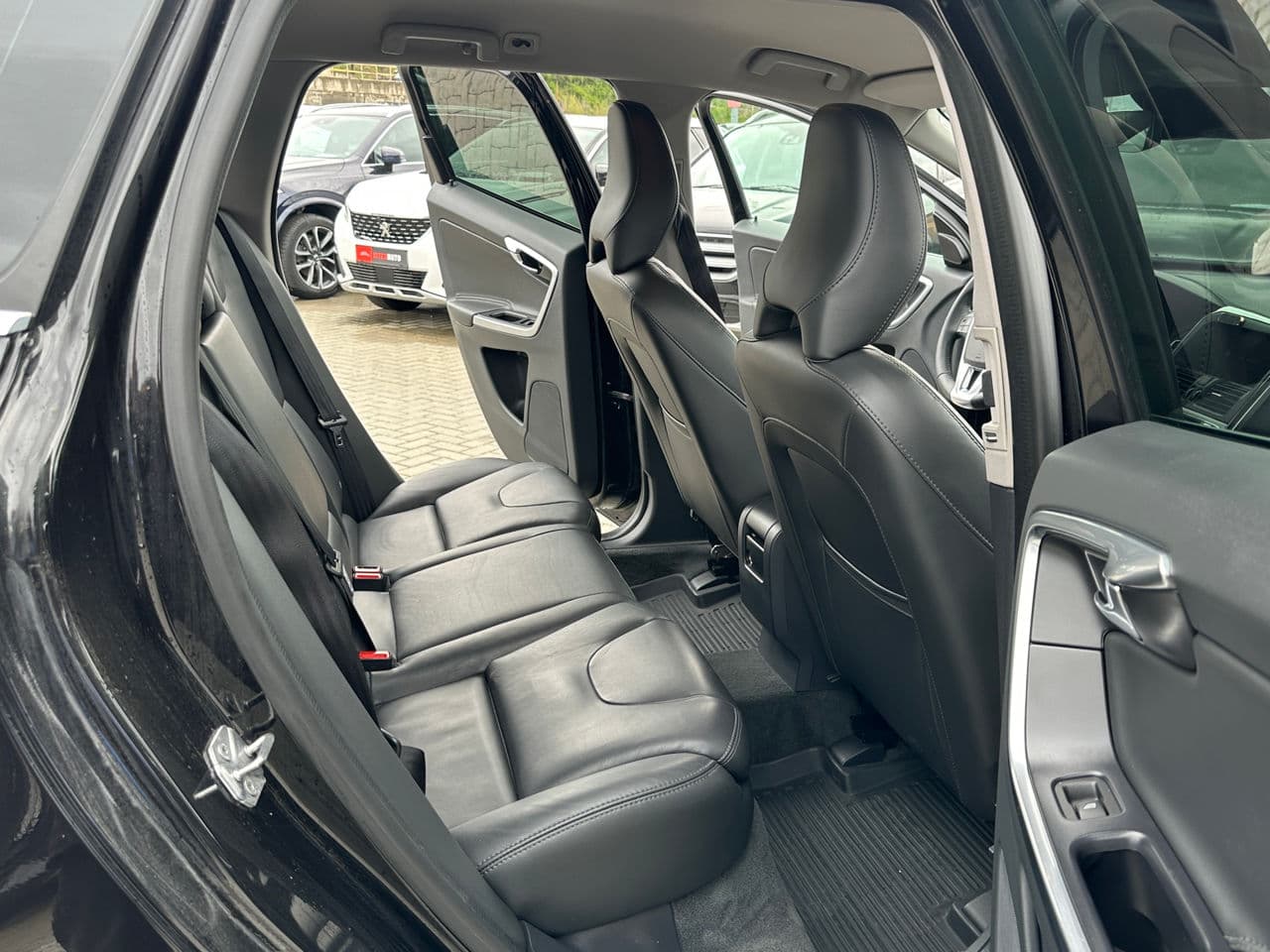 Volvo XC 60 2017 — Миниатюра 14
