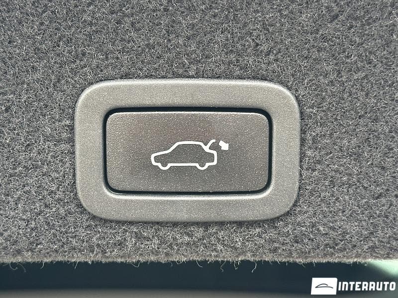 Volvo XC 60 2017 — Миниатюра 21