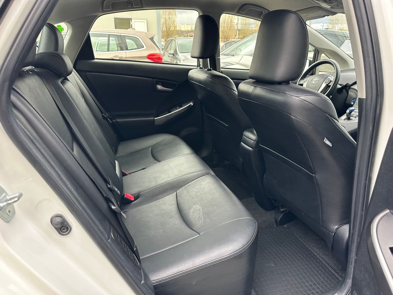 Toyota Prius 2014 — Миниатюра 13