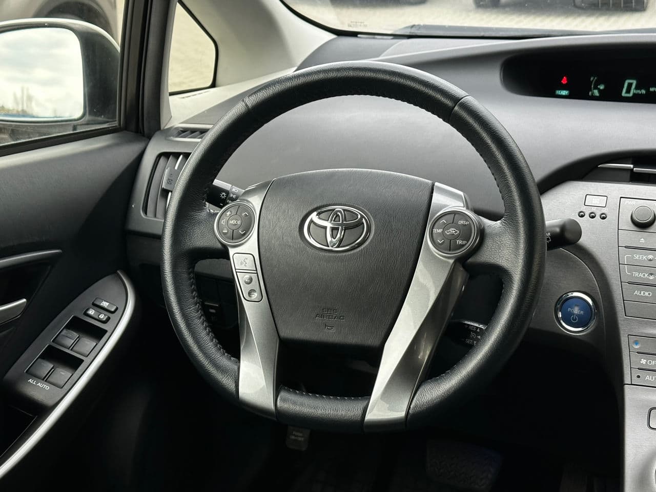 Toyota Prius 2014 — Миниатюра 8