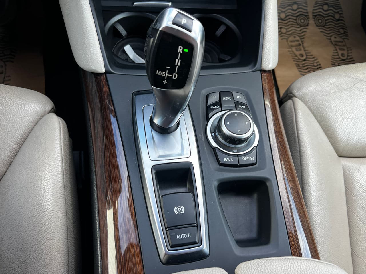 2010 BMW X6 3.0D — Miniatură 15