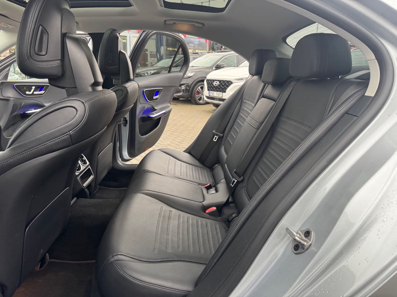 Mercedes C 220 2021 — Миниатюра 19