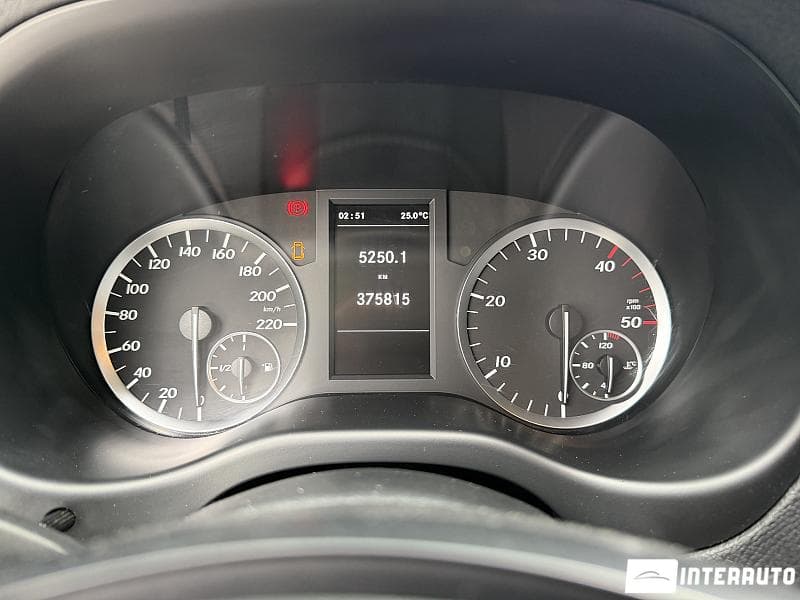 2015 Mercedes Vito — Miniatură 9