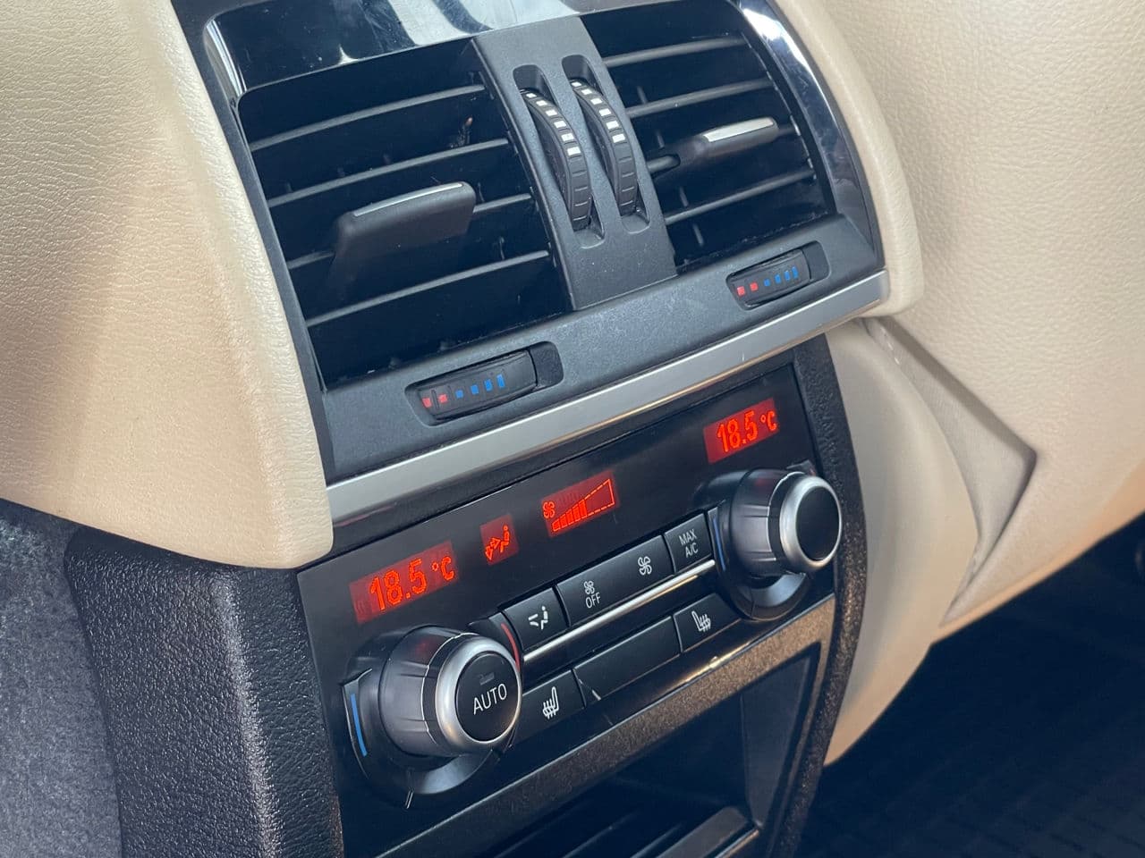 2017 BMW X5 4.0e — Miniatură 21