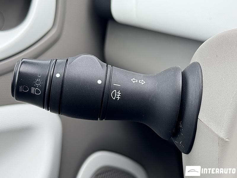 Renault ZOE 2019 — Миниатюра 18