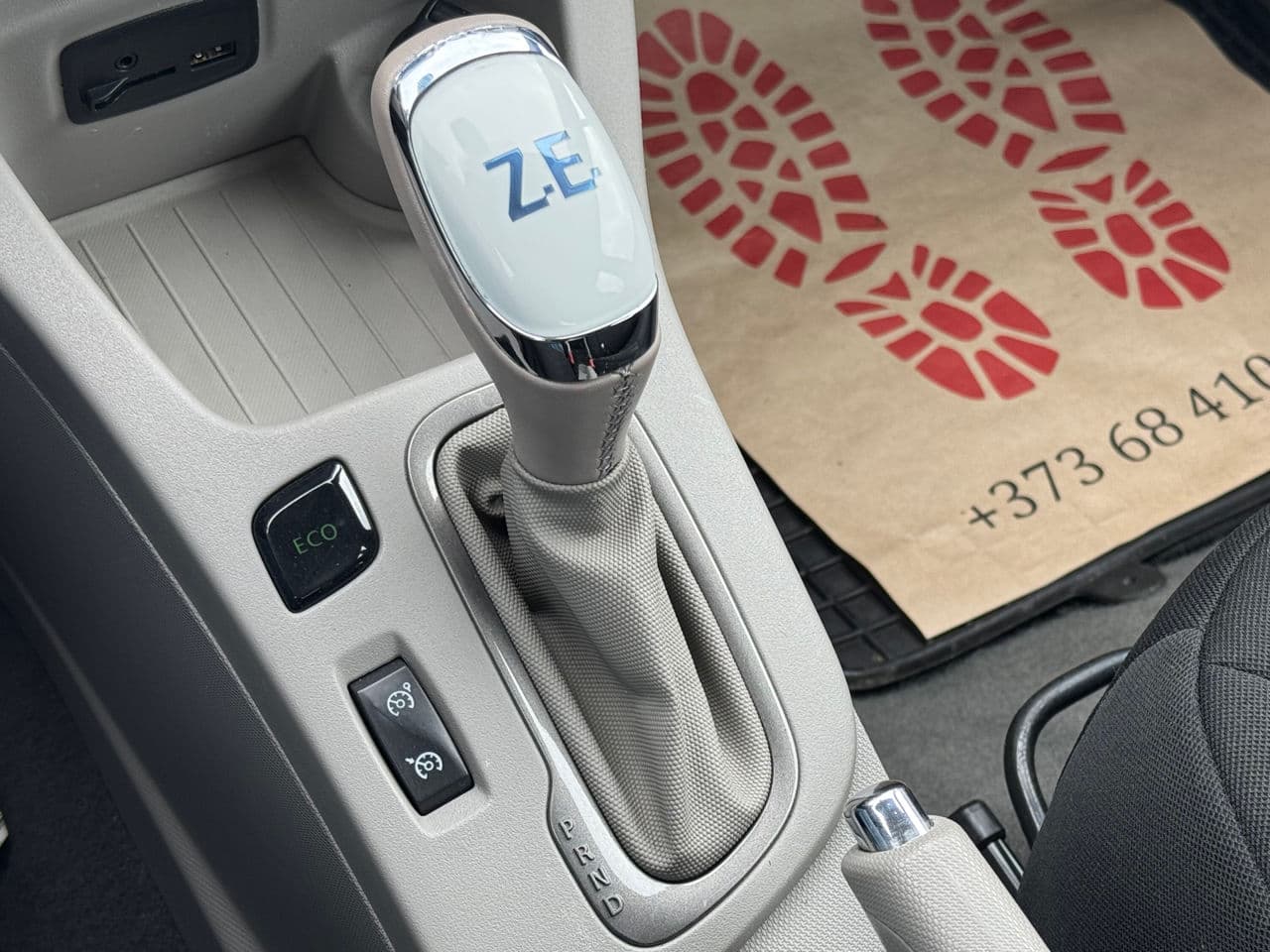 Renault ZOE 2019 — Миниатюра 11