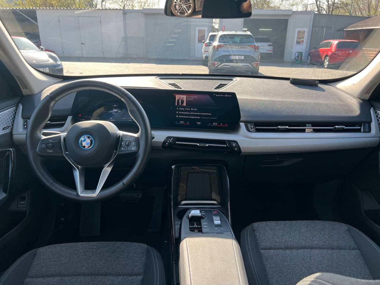 BMW iX1 xDrive30 2023 — Миниатюра 8