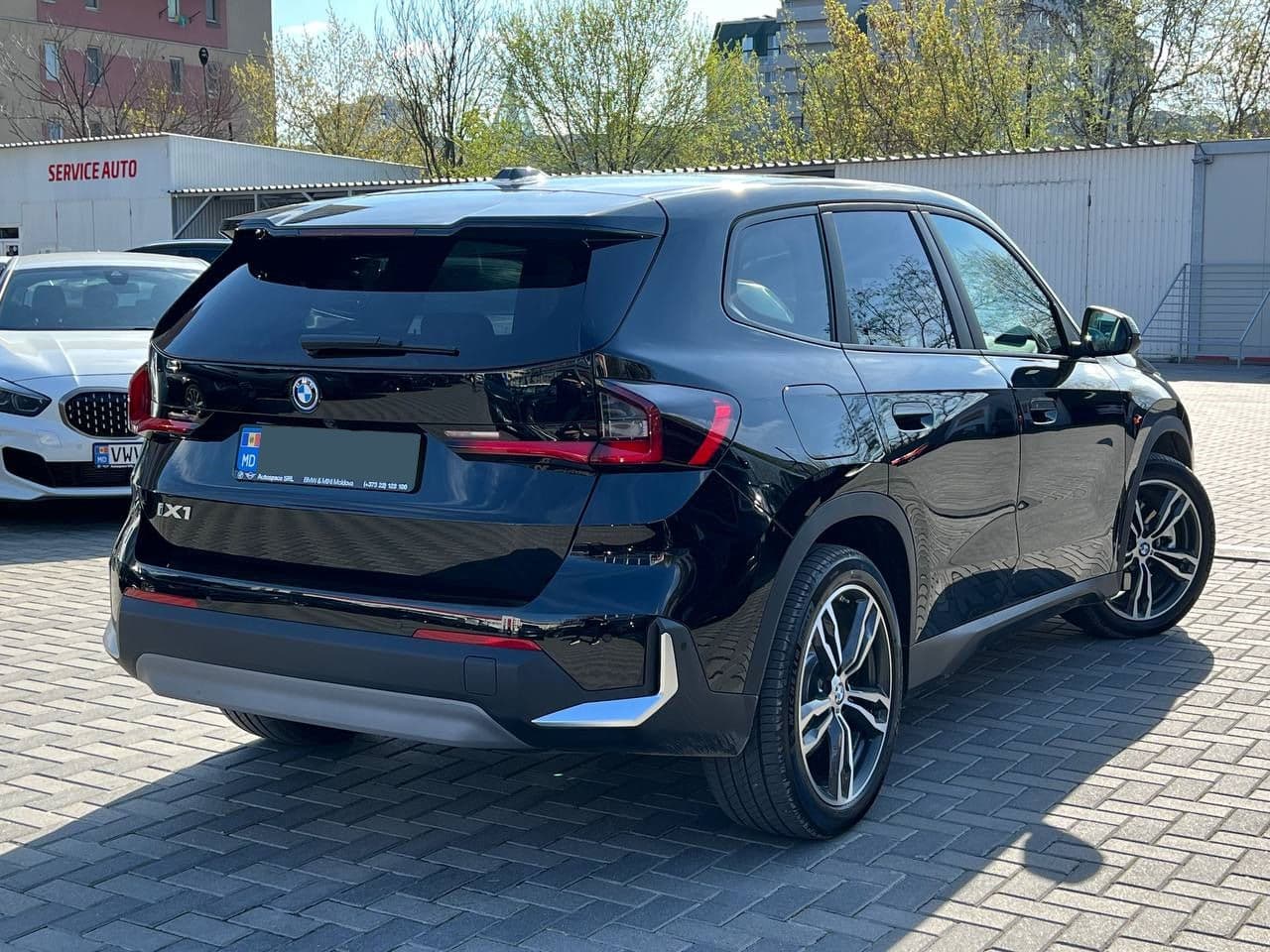 BMW iX1 xDrive30 2023 — Миниатюра 2