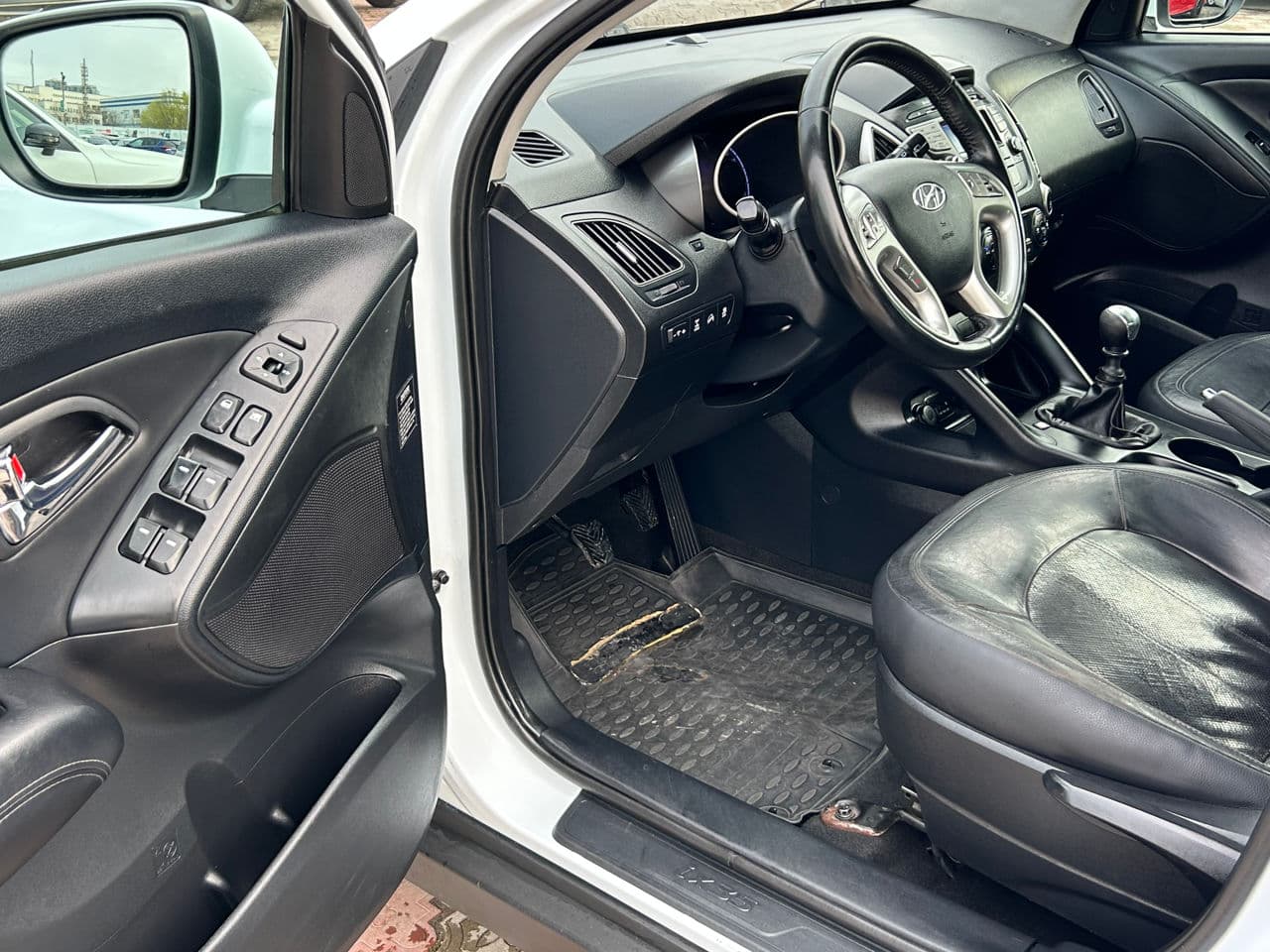 Hyundai ix35 2010 — Миниатюра 6