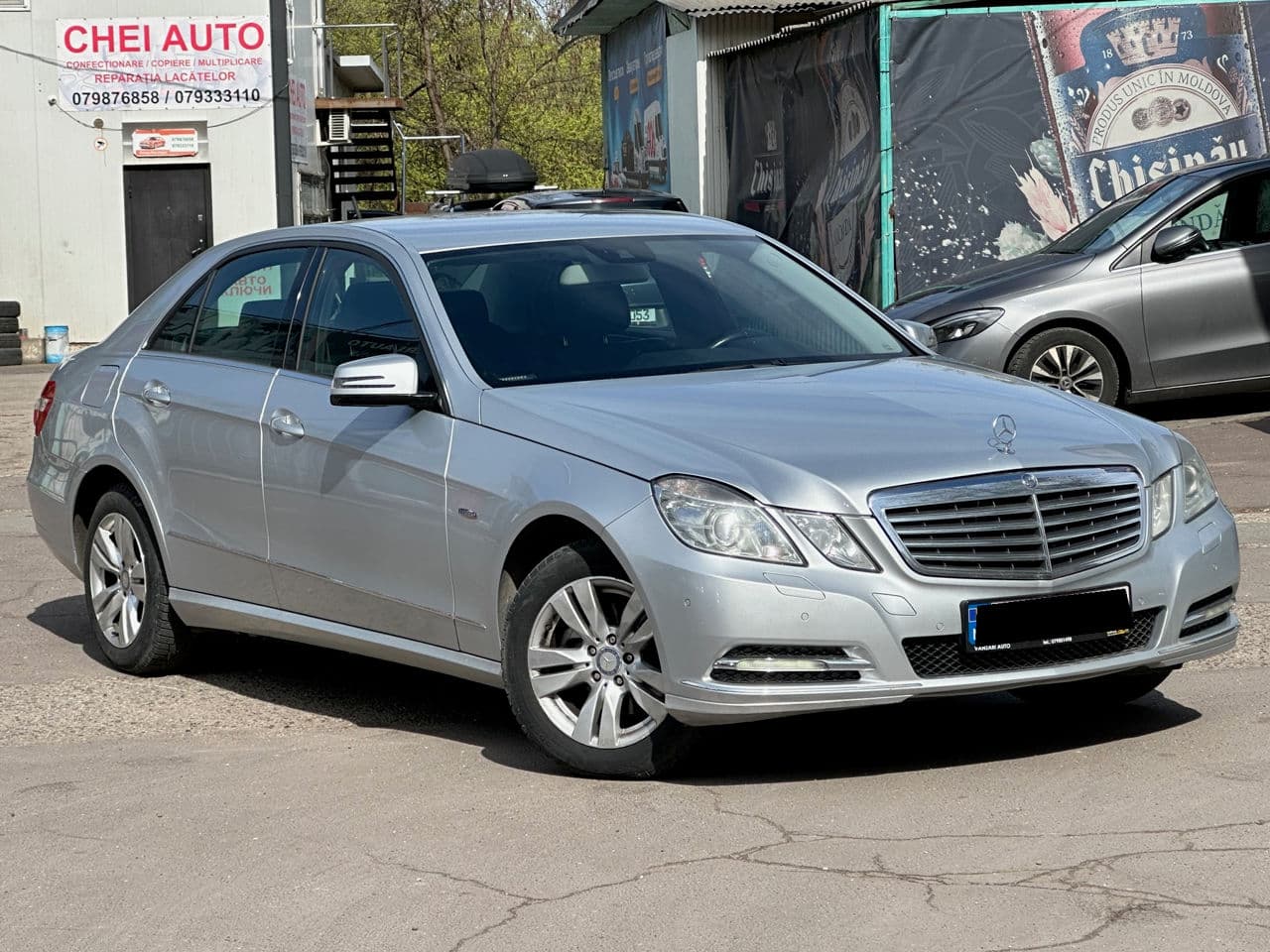 Mercedes E 200 2011 — Миниатюра 3