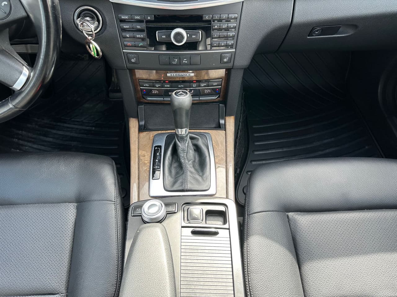 Mercedes E 200 2011 — Миниатюра 11