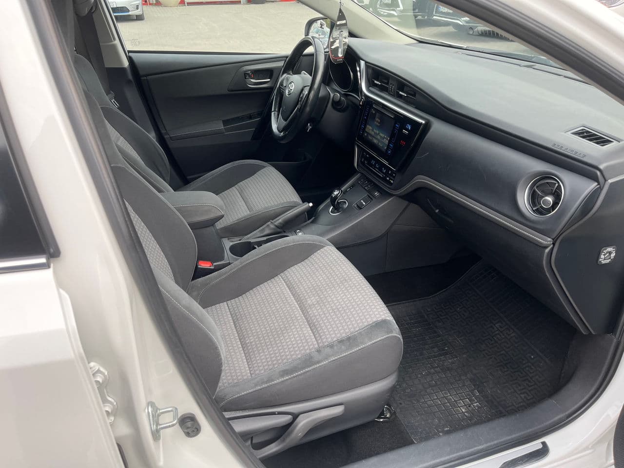 Toyota Auris 2018 — Миниатюра 14