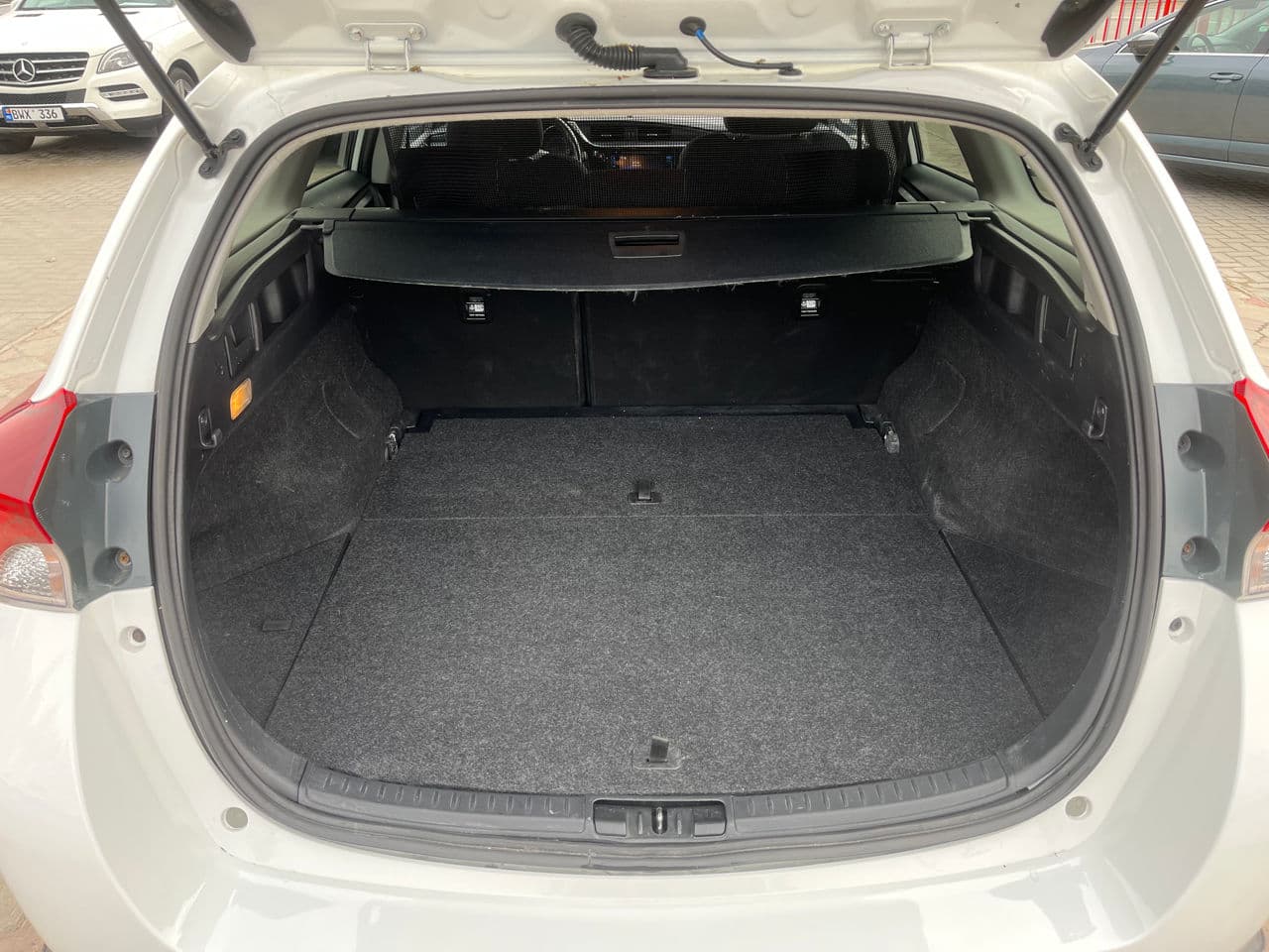 Toyota Auris 2018 — Миниатюра 17