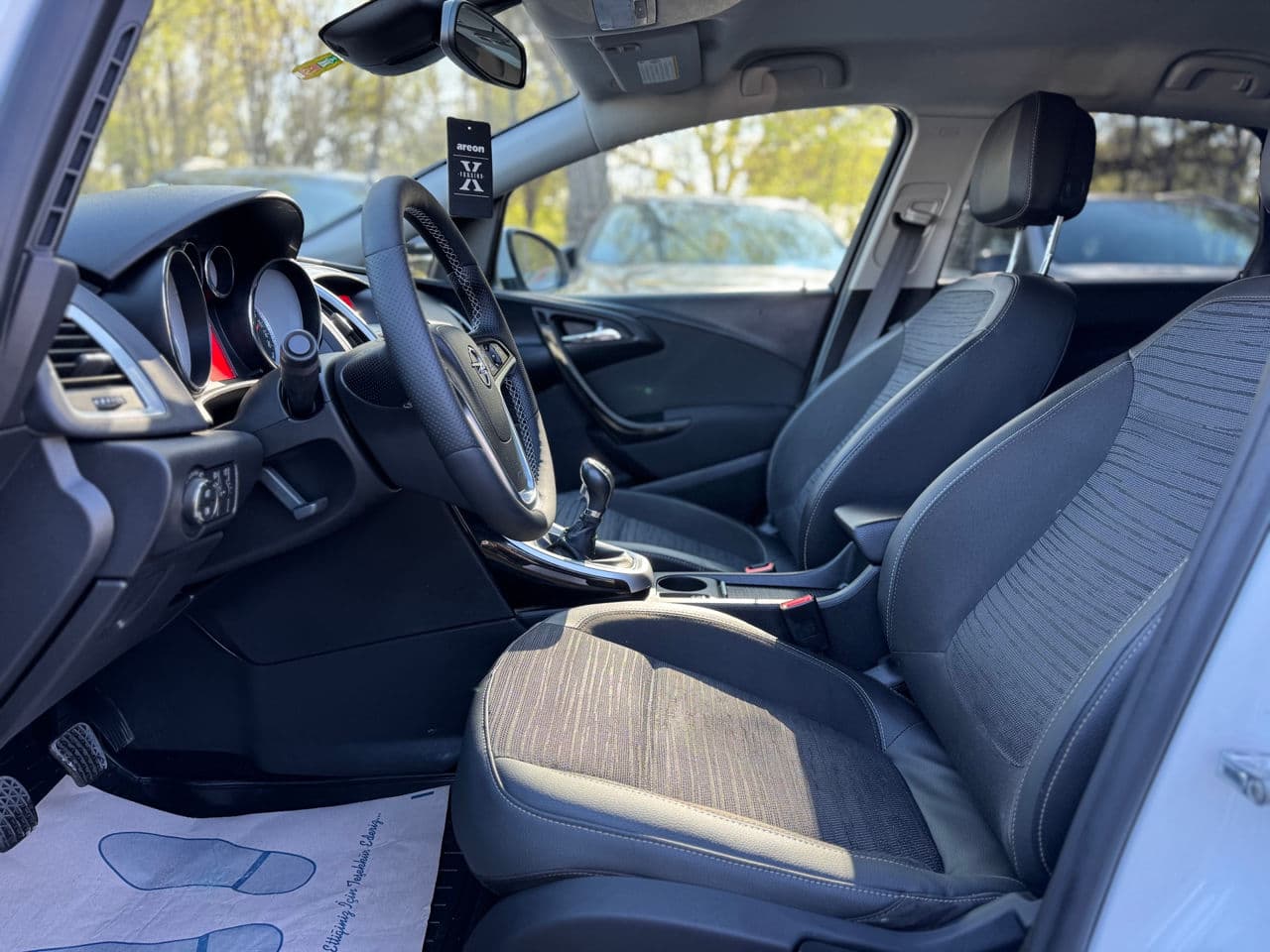 Opel Astra 2015 — Миниатюра 7