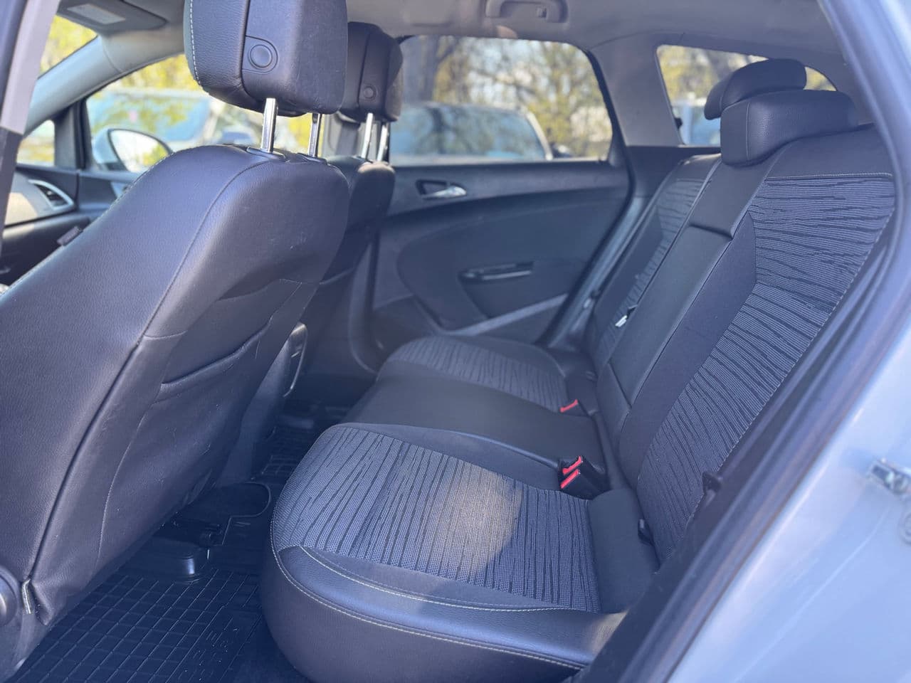Opel Astra 2015 — Миниатюра 16