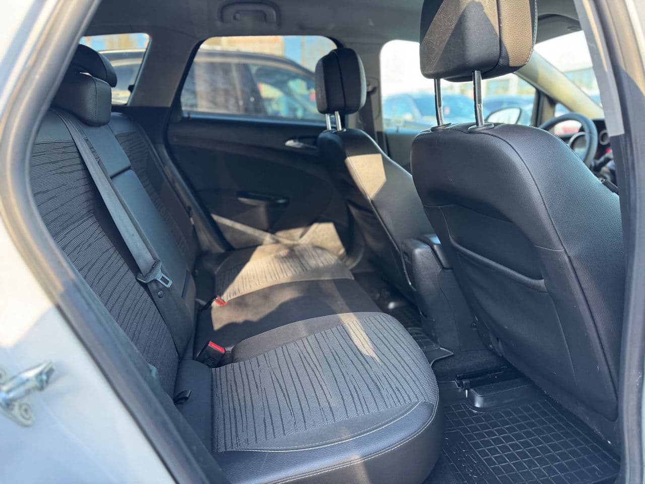 Opel Astra 2015 — Миниатюра 17