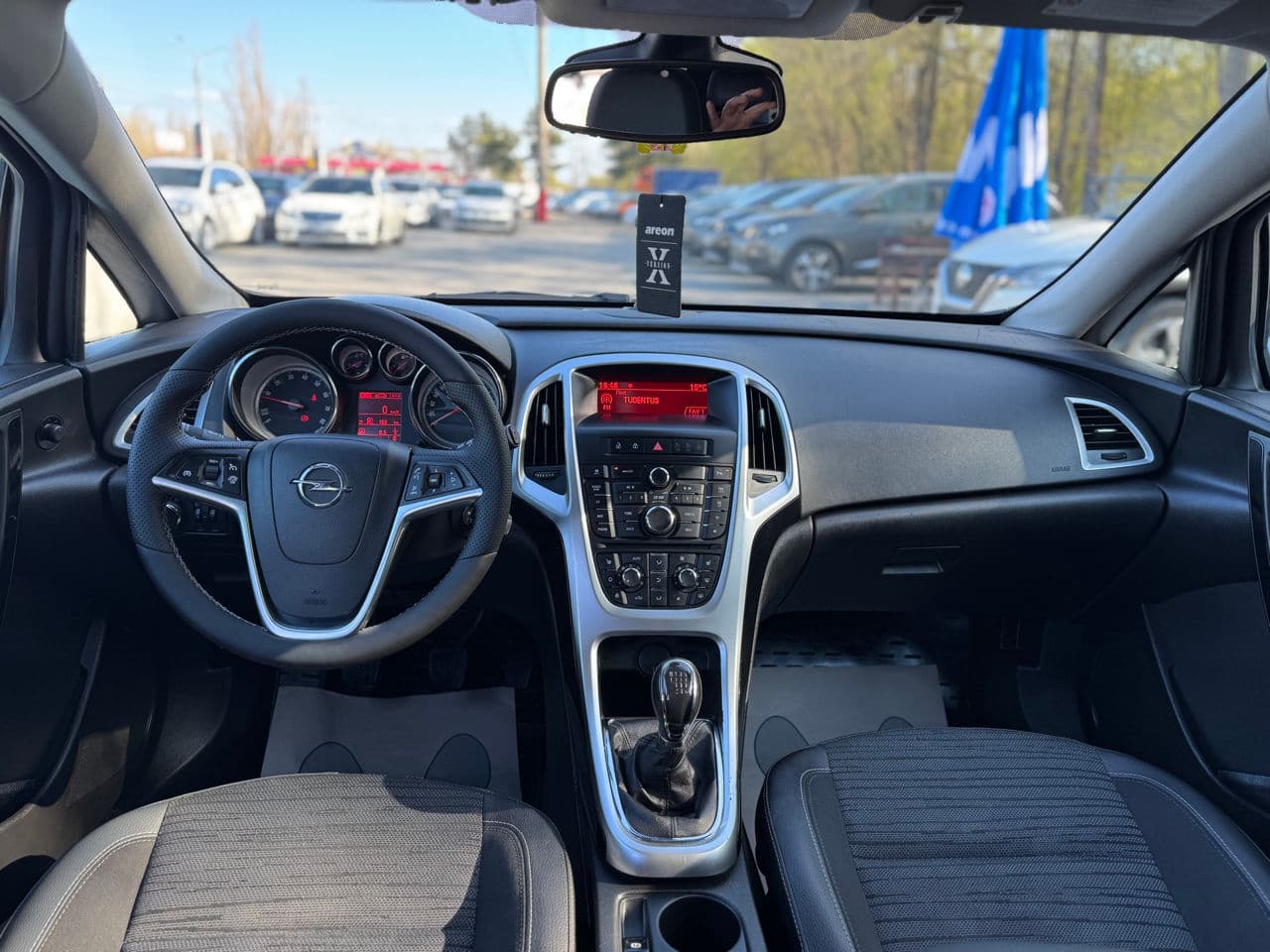 Opel Astra 2015 — Миниатюра 15