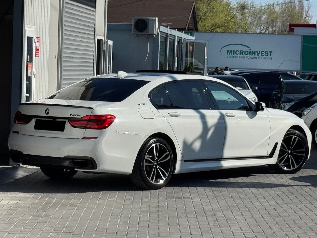BMW 740e 2018 — Миниатюра 2