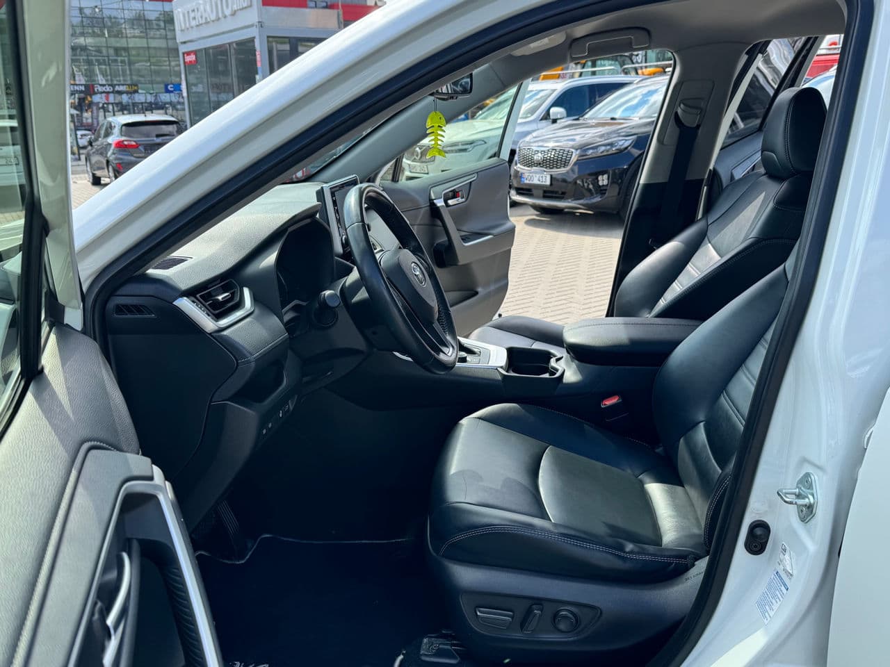 Toyota Rav-4 2020 — Миниатюра 7