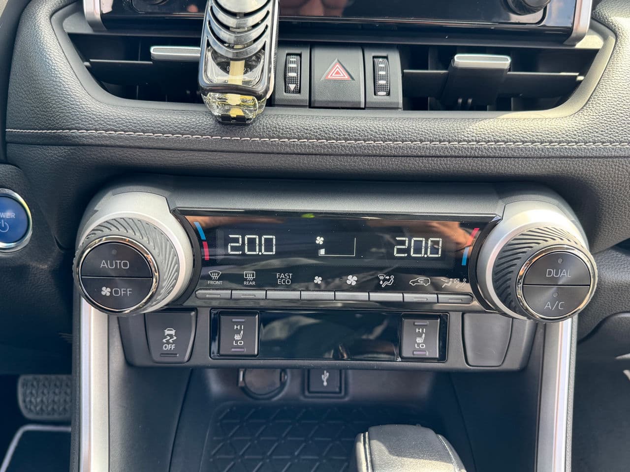 Toyota Rav-4 2020 — Миниатюра 13